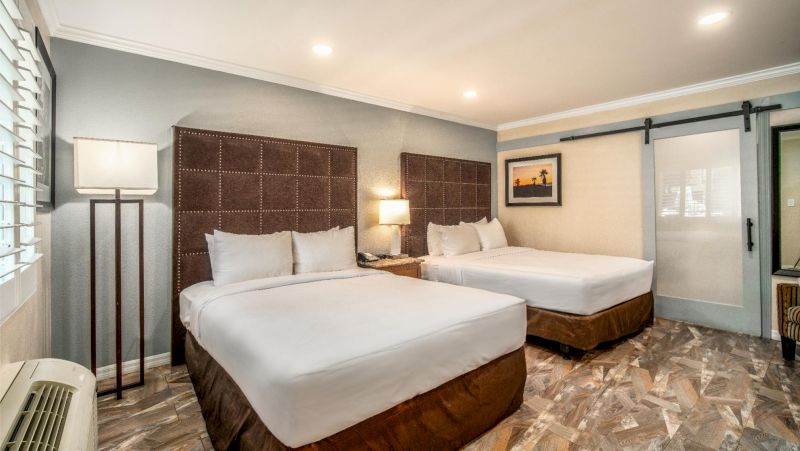 The Buena Park Hotel & Suites — photo 38 of 60
