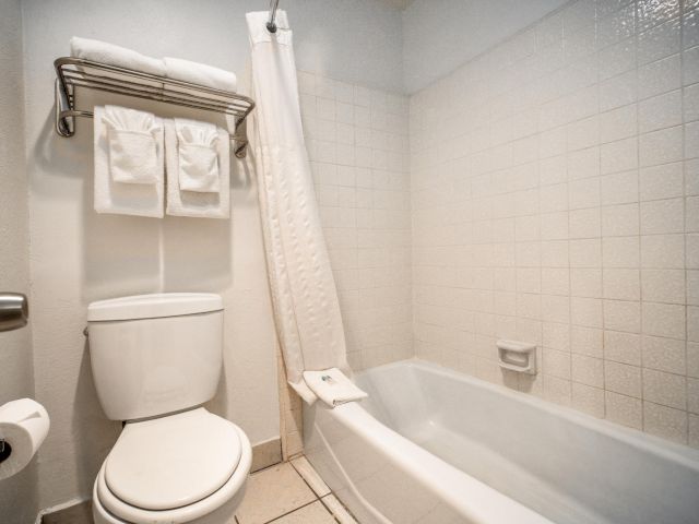 The Buena Park Hotel & Suites — photo 53 of 60